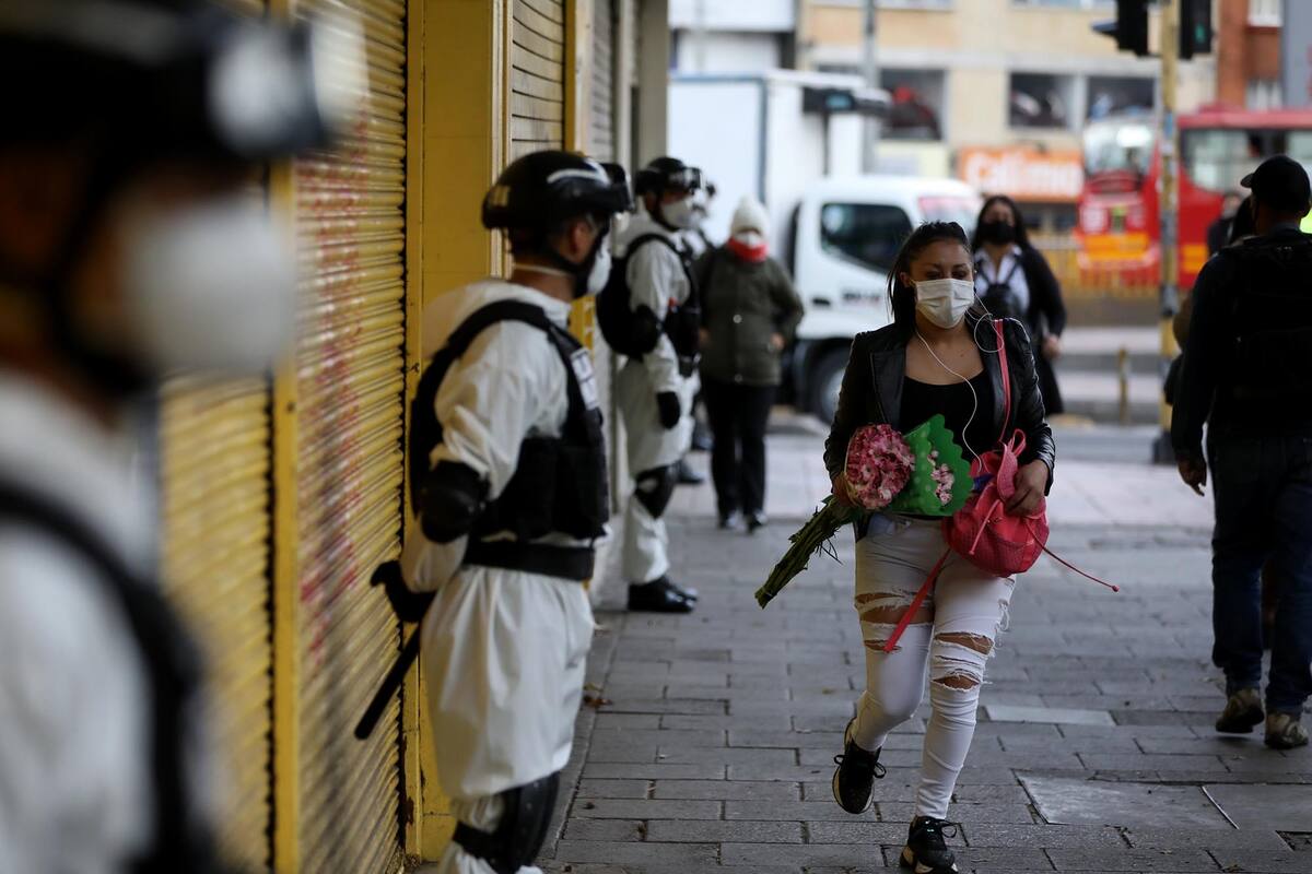Colombia supera los 20.000 fallecidos y deja ya atrás uno de los confinamientos más largos de la región