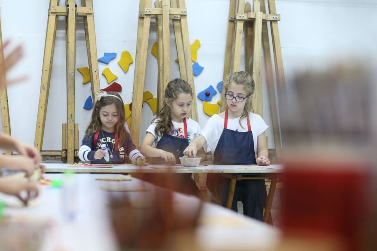 Colonia de arte en la AAMNBA