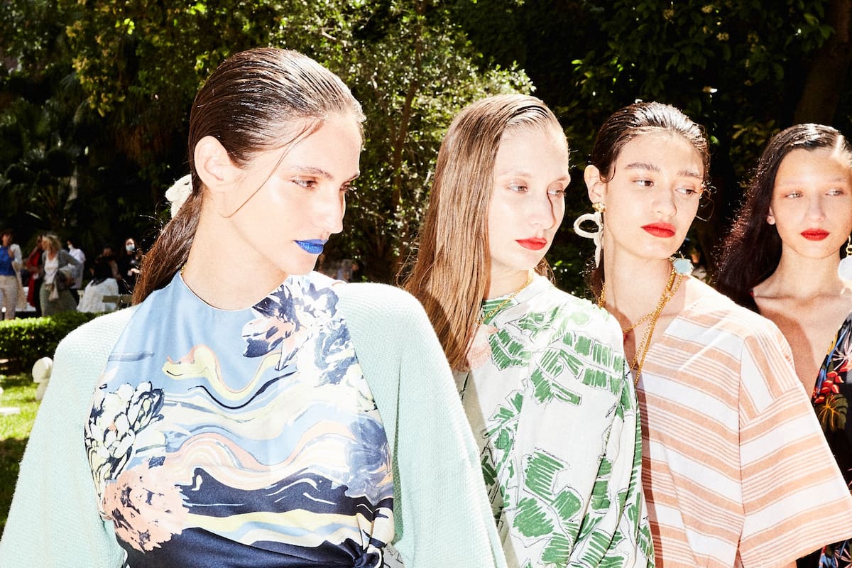 Color y estampas en el primer desfile de la semana de la moda en Buenos Aires