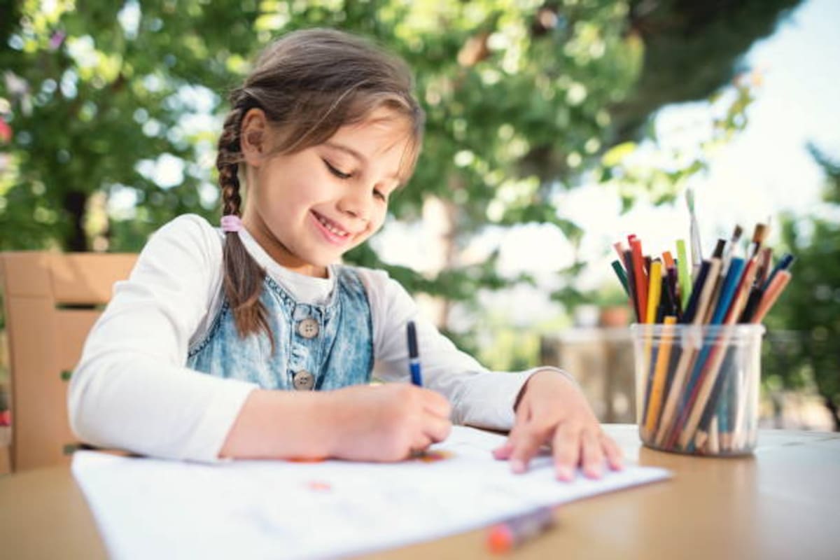 Colorear es una gran actividad para la Semana Santa 2025 (Foto: iStock)