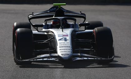 El piloto de Hitech mostró un buen rendimiento en los entrenamientos libres, terminando cuarto en la tabla de tiempos, a 0,495 segundos del tiempo del más rápido, Kush Maini (ART Grand)