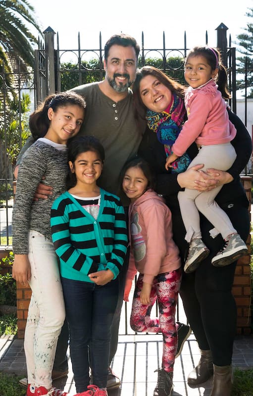 COM - Morena, Valentina, Estefania y Laura son hermanas fueron adoptadas por Sergio Avancini y Olga Bianchi. Quilmes, prov de Buenos Aires, 06-08-2021
