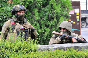 Combatientes de Wagner en las calles de Rostov del Don durante el motín