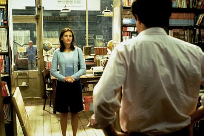 Comedias románticas como "Notting Hill" ya ubicaban a las librerías como escenario perfecto para el "flechazo"