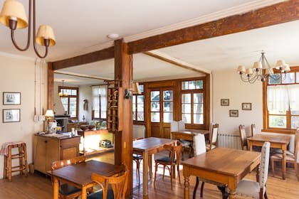 Comedor de Nibepo Aike en la casa principal de la estancia que se convirtió en hostería.
