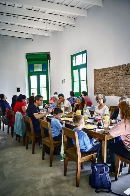Comedor Elvira servirá carbonada este 25 de mayo