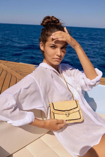 Comenzaron a salir en
abril pasado y ahora
blanquearon su romance
en la exclusiva fiesta
organizada por Bvlgari
en la isla española