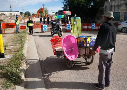 Comenzaron las obras para demoler el puente de Pampa Central