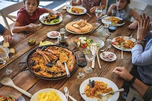 Nos estamos equivocando con los horarios de las comidas: esta es la mejor hora para cenar