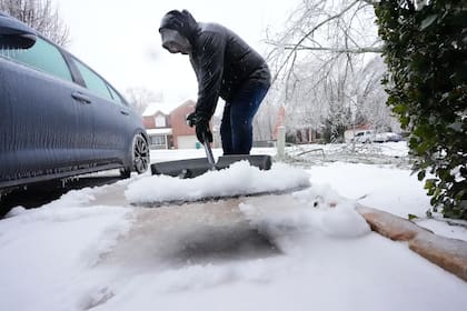 Comer helados hechos con nieve puede ser una delicia invernal si se hace de forma segura