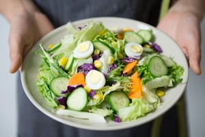 Comer temprano no solo ayuda a la digestión, sino que puede prevenir enfermedades
