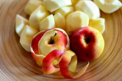 Comer verduras y frutas con cáscara tiene sus beneficios, ya que los nutrientes no solo se encuentran en la pulpa y en las semillas.