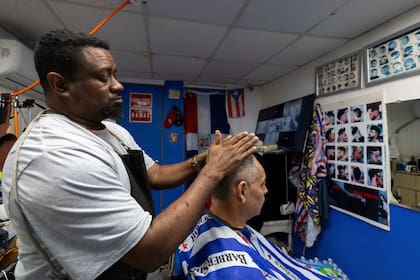 Comerciantes y trabajadores reportan una caída en la actividad económica por el miedo que provocan los operativos