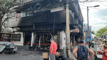 Comercios incendiados en el centro de Puerto Vallarta, Jalisco, el 23 de febrero de 2026