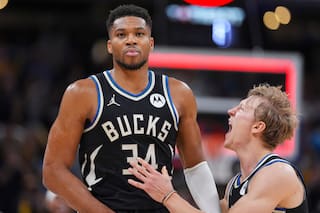 Comienza la temporada baja de la NBA, con muchas miradas sobre Giannis Antetokounmpo y LeBron James