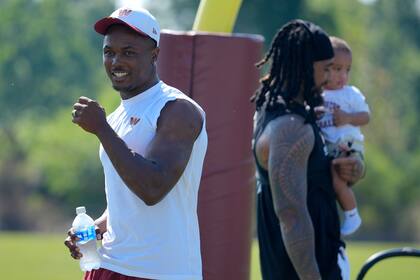 Commanders acuerdan extensión de tres años con Terry McLaurin por US$96 millones, según fuente de AP