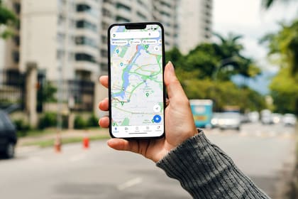 Cómo activar la función para ver edificios 3D de Google Maps mientras conducís