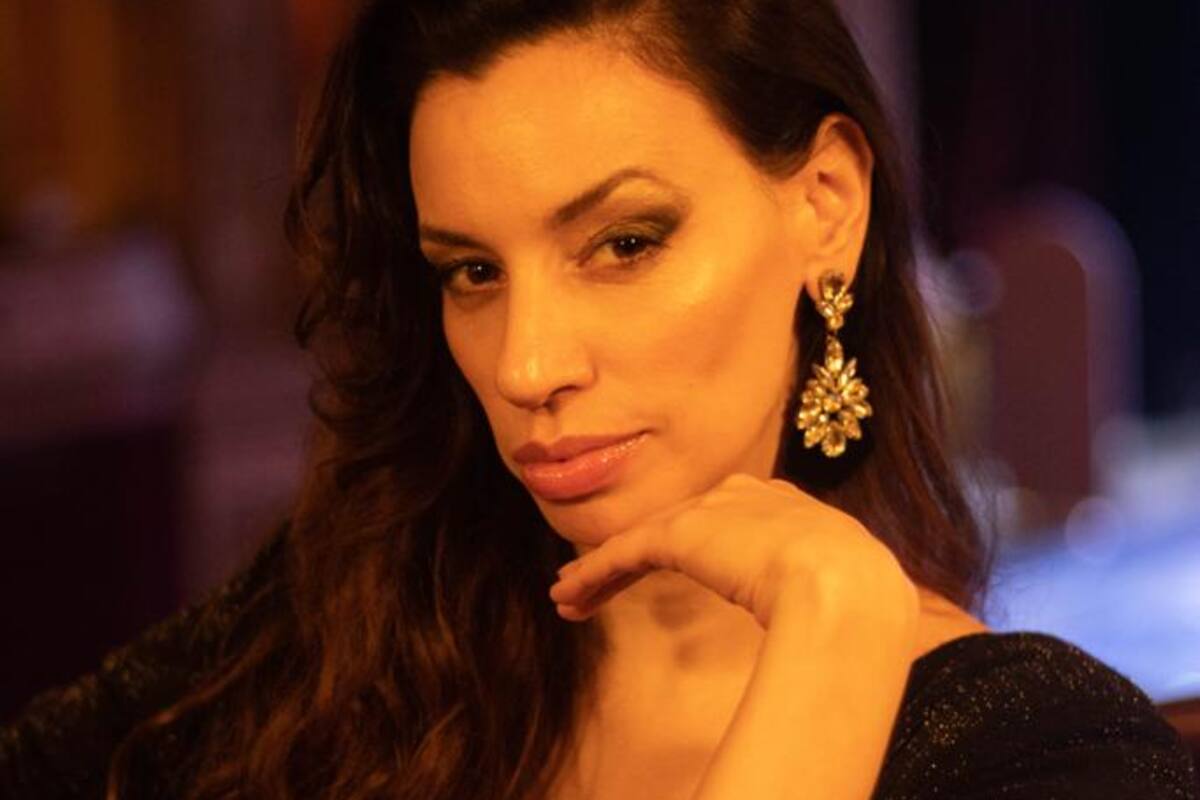 Como actriz y cantante, Ana Fontán alterna su trabajo en el país con sus numerosos proyectos en el exterior