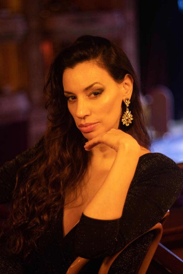 Como actriz y cantante, Ana Fontán alterna su trabajo en el país con sus numerosos proyectos en el exterior