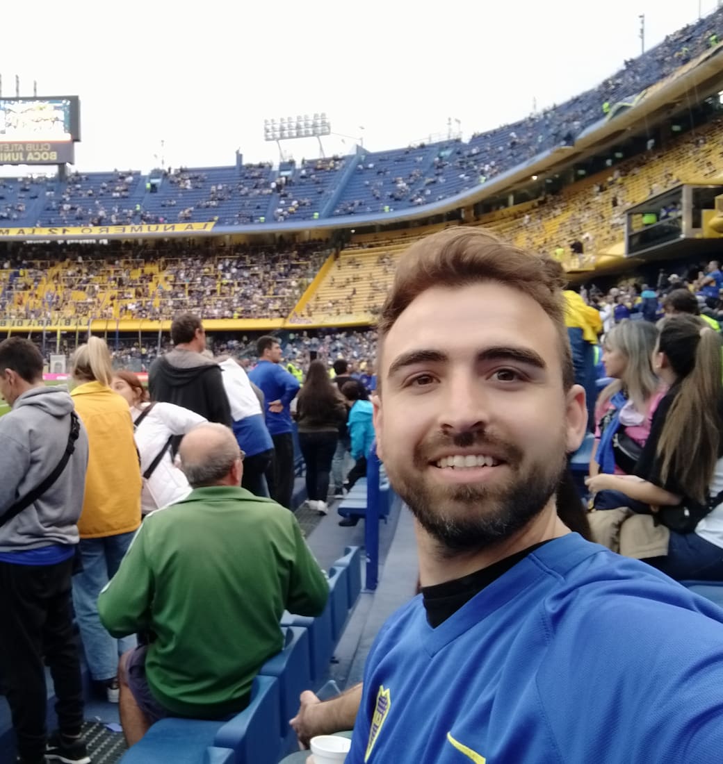 Como amante del fútbol, Imposible irse de Argentina sin haber pasado por La Bombonera: "La gente miraba el partido, yo miraba a la gente", recuerda