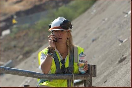 Como arquitecta, Adriana se involucró en la obra civil y vial, y formó parte de uno de los proyectos más ambiciosos de Sudamérica: el Túnel San Cristóbal.