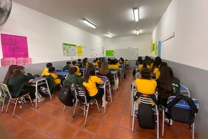 Cómo completar el formulario de inscripción del voucher educativo 2025