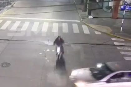 Como consecuencia del choque, murió el motociclista