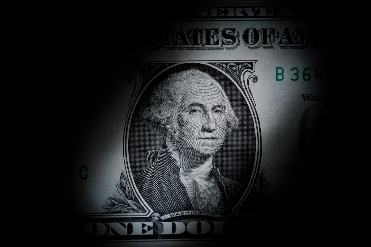 ¿Cómo cotiza el dólar en México en este viernes 26 de abril?