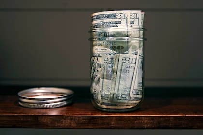 Cómo crear un fondo de emergencia, pagar deudas y planificar sus finanzas en 2026