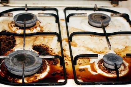 Cómo dejar las hornallas relucientes con tan solo dos ingredientes