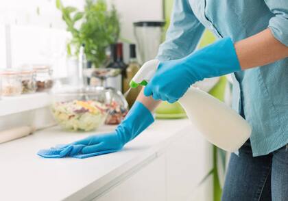 Cómo dejar tus muebles de la cocina como nuevos (Foto: istock)