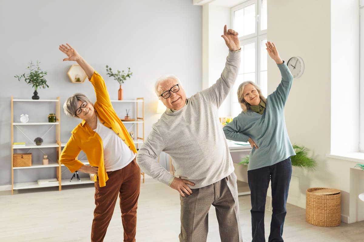 ¿Cómo ejercitarse después de los 60? Un entrenador explica qué recomienda