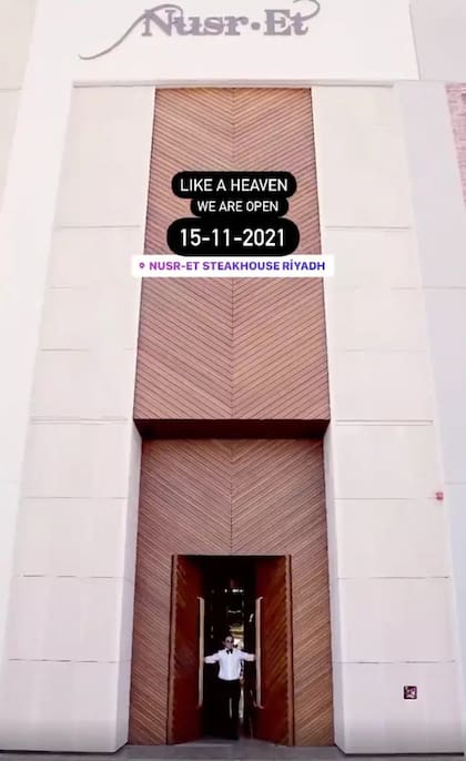 "Como el cielo, estamos abiertos", describió en una imagen el reconocido Chef