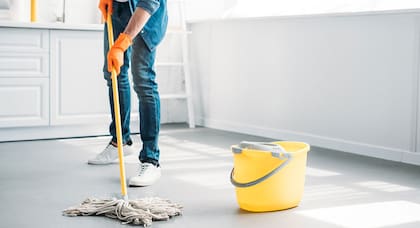 Cómo elaborar una cera casera para dejar relucientes los pisos