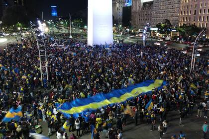 Como en tantas otras ocasiones, los hinchas de Boca celebraron el nuevo título en el Obelisco