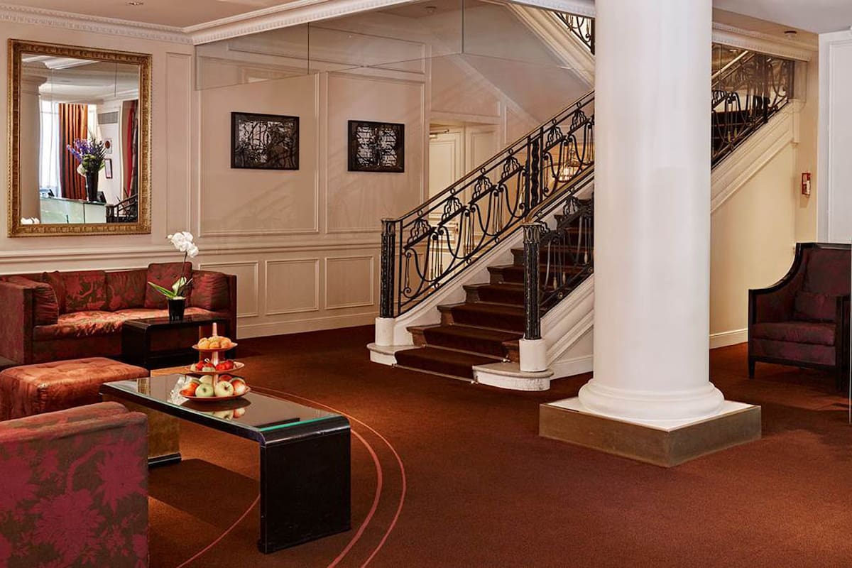 Cómo es el "palace” cinco estrellas donde se hospedan Mauricio Macri y Juliana Awada en París