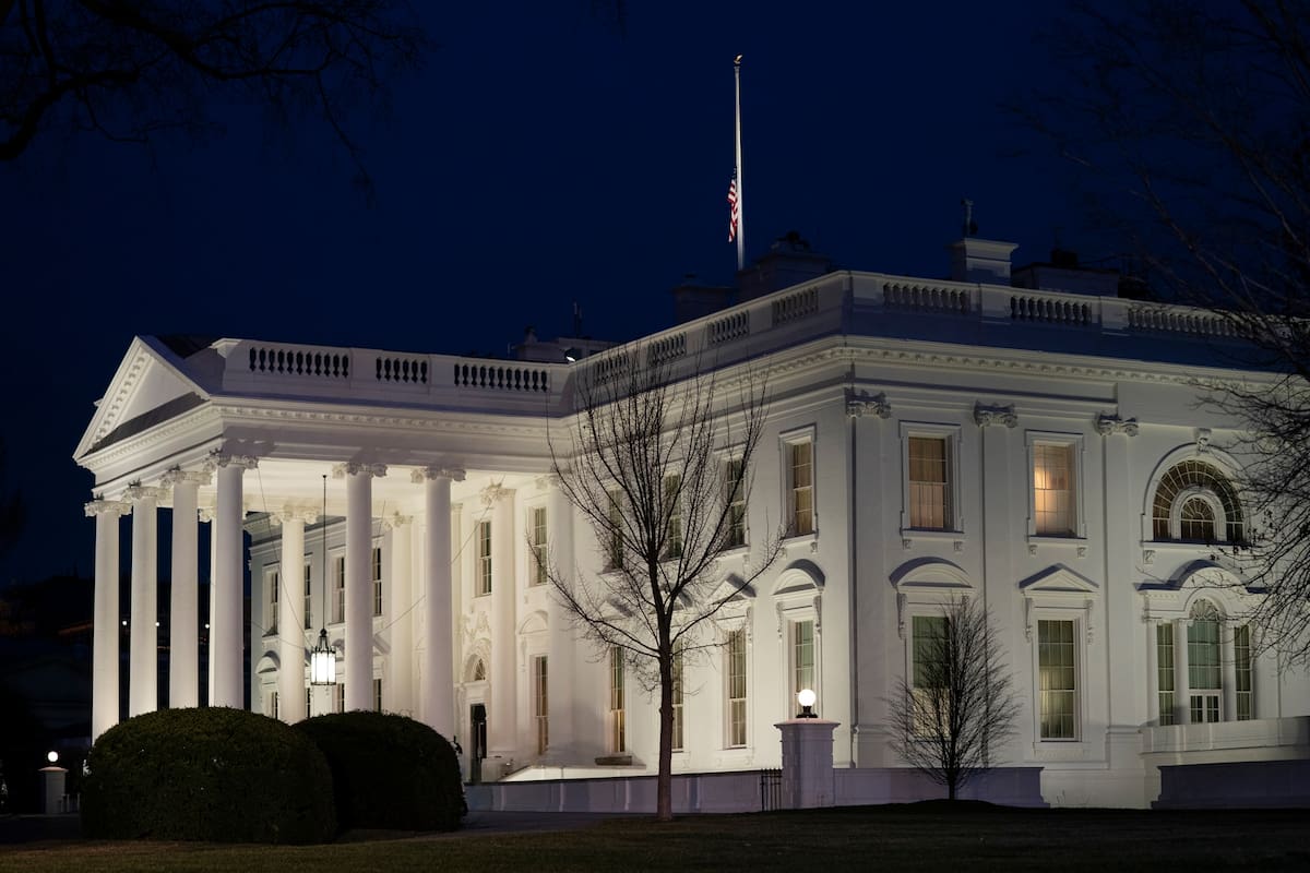 Cómo es la réplica del despacho presidencial de Estados Unidos