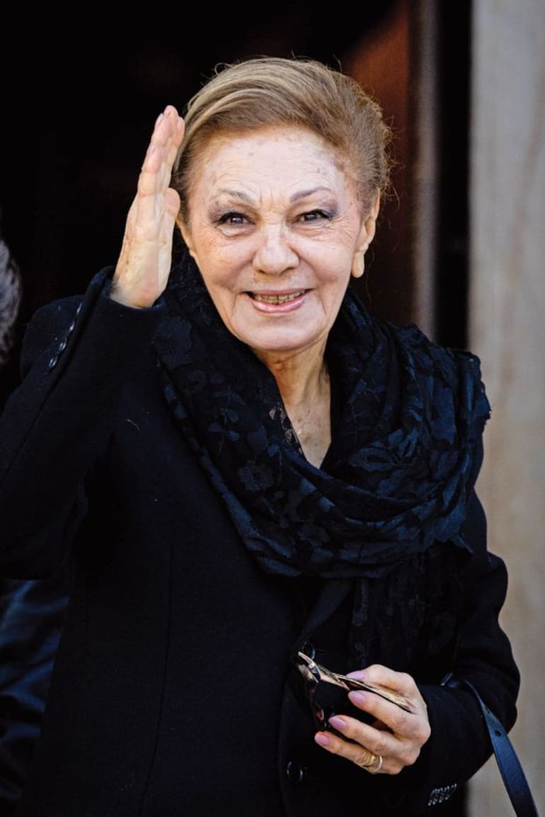 Como esposa del último Sha de Irán, Farah Diba Pahlaví llegó a ser Emperatriz de ese país, pero la revolución islámica de 1979 la obligó a huir del país con su familia y desde entonces vivió un exilio de 46 años