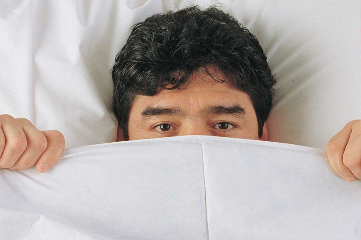 Cómo fue el operativo para tener a Diego Maradona en la tapa de Rolling Stone en 1999