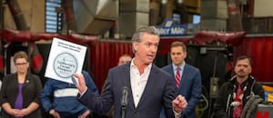 California lanza el “pasaporte laboral” que puede ayudar a conseguir empleo sin título universitario