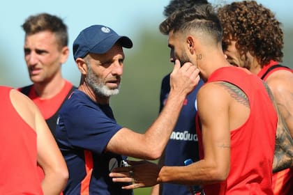 Como futbolista Monarriz surgió en el Ciclón, pero quedó tapado por Pipo Gorosito y por Ortega Sánchez
