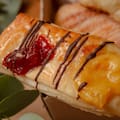 Cómo hacer facturas con tapas de empanada que te sobran