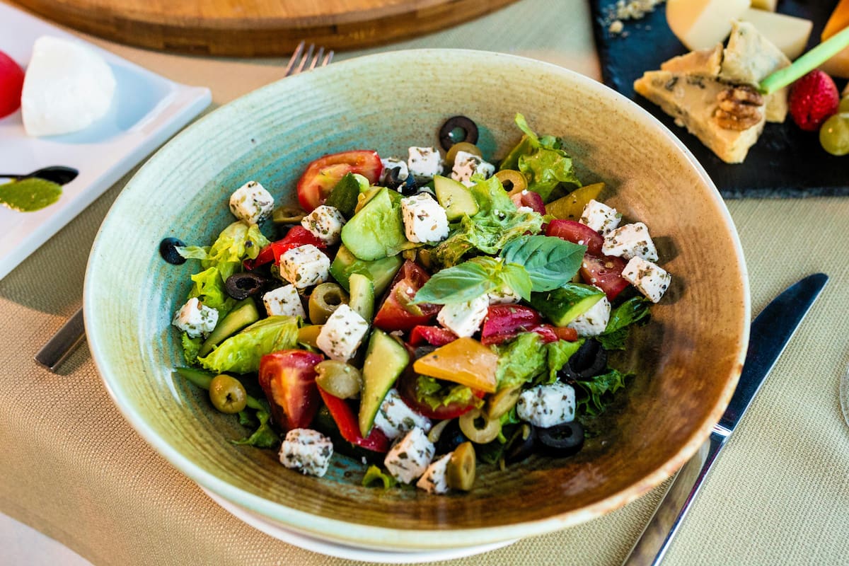 Cómo hacer la ensalada Waldorf navideña en 15 minutos