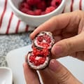 Receta de frambuesas congeladas y bañadas en chocolate hechas en casa