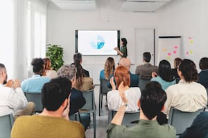 Cómo hacer una presentación con IA