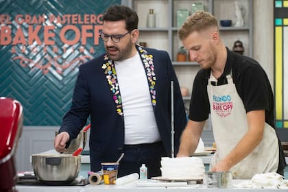 Como jurado en la final de Bake Off