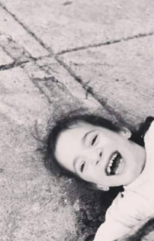 Como la mamá de Lucía Landsiedel, Liliana, tuvo problemas de presión al inicio del embarazo su nació en la semana 25 de gestación con un peso de apenas 500 gramos. A raíz de esa prematurez extrema, a Lucía le diagnosticaron parálisis cerebral (PC) que le dejó secuelas en sus miembros inferiores.