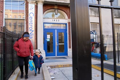 Cómo la presencia del ICE está cambiando el cuidado infantil en las comunidades latinas