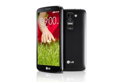 Como los más recientes modelos de LG, el G2 Mini lleva los botones de control de volumen en la espalda