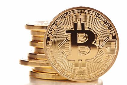 Como nadie sabe a quién pertenece el número de una cuenta de bitcoins, hackers y otros criminales encuentran una ventaja para cobrar rescates por secuestros de personas y cuentas digitales